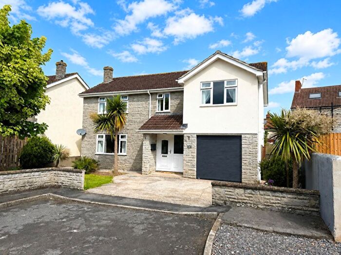 4 Bedroom Detached House For Sale In Oakfield Road, Street, BA16