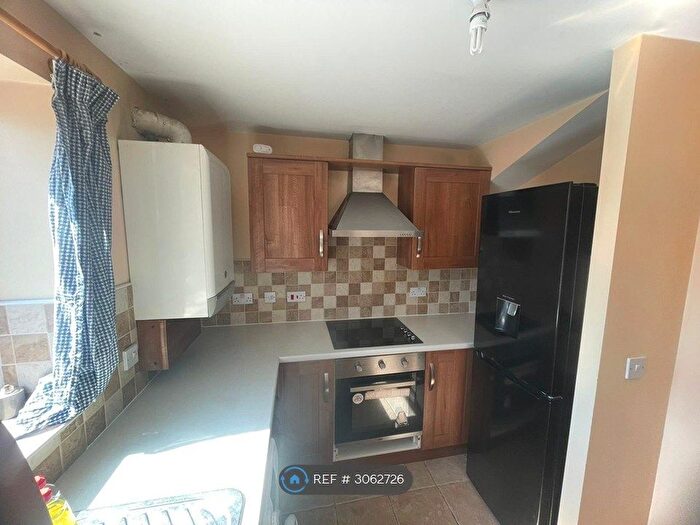 2 Bedroom Semi-Detached House To Rent In Sims Lane, Gloucester, GL2
