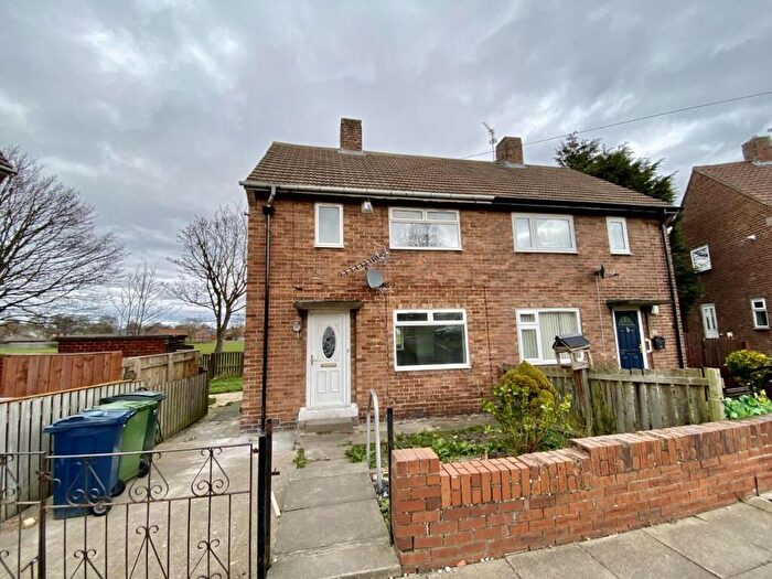 3 Bedroom Semi-Detached House To Rent In Hodkin Gardens, Gateshead, NE9