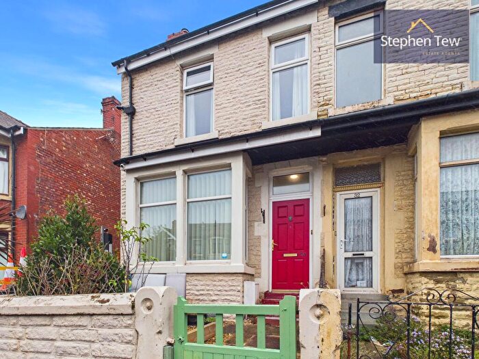 4 Bedroom End Of Terrace House To Rent In Bela Grove, Blackpool, FY1