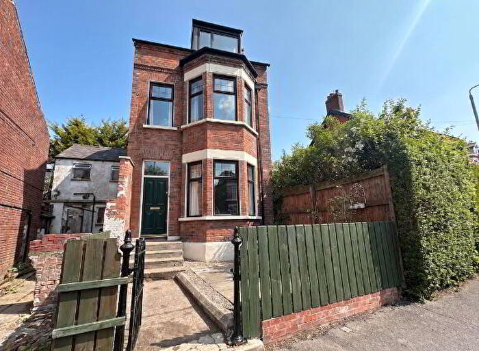 4 Bedroom Terrace House For Sale In Charnwood Avenue, Belfast, BT15