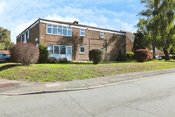 2 Bedroom Flat For Sale In South Holmes Road, Horsham, RH13