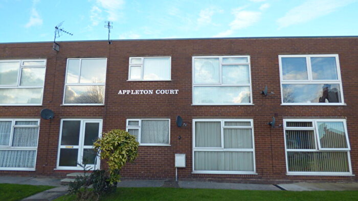 1 Bedroom Flat To Rent In Flat Appleton Court, LL29