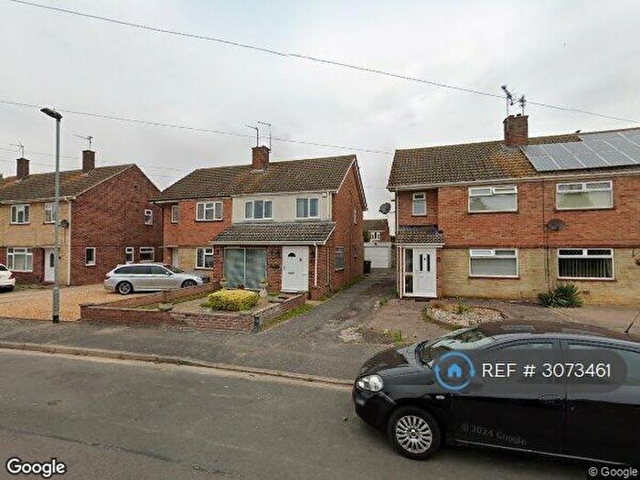 3 Bedroom Semi-Detached House To Rent In Figtree Walk, Peterborough, PE1