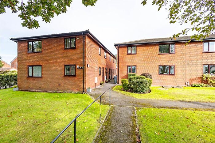 2 Bedroom Flat For Sale In Moss Lane, Leyland, PR25