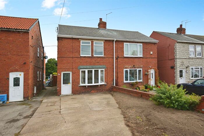 3 Bedroom Semi-Detached House For Sale In Asquith Avenue, Ealand, Scunthorpe, DN17