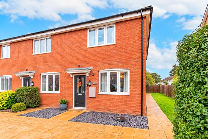 2 Bedroom End Of Terrace House For Sale In Greenacre Place, Newbury, Berkshire, RG14