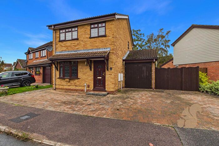 3 Bedroom Detached House For Sale In Davidson Close, Great Cornard, CO10