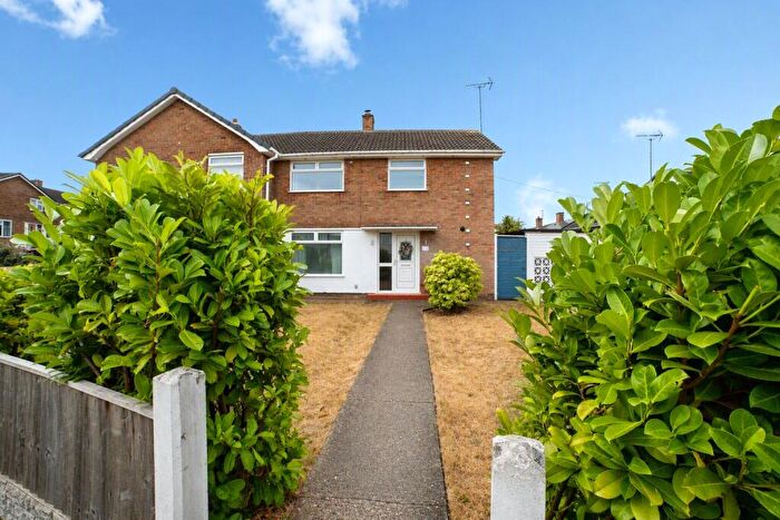 3 Bedroom Semi-Detached House For Sale In Clumber Avenue, Rainworth, Mansfield, Nottinghamshire, NG21