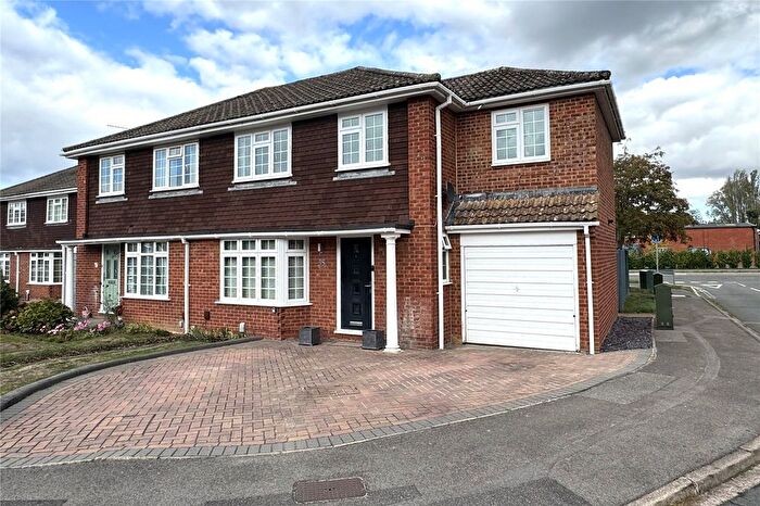 4 Bedroom Semi-Detached House For Sale In Summerfield Close, Wokingham, Berkshire, RG41