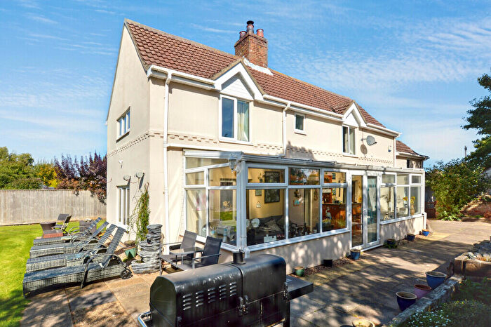4 Bedroom Detached House For Sale In Saltfleet Road, Theddlethorpe, LN12