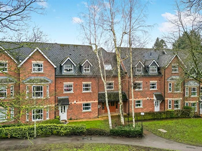 2 Bedroom Apartment For Sale In Abbey Springs, Darlington, DL3