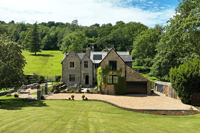 6 Bedroom Detached House For Sale In Carrfoot Lodge, Rigmaden, LA6