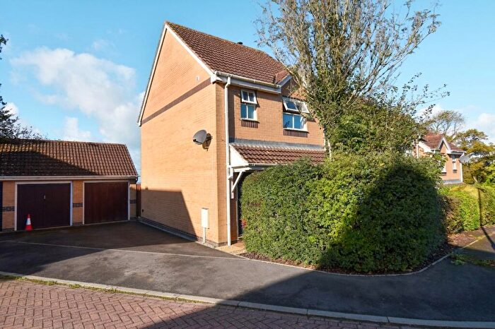 3 Bedroom End Of Terrace House For Sale In Ashplants Close, Winkleigh, EX19