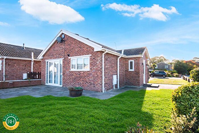 2 Bedroom Detached Bungalow For Sale In Chantry Close, Doncaster, DN4