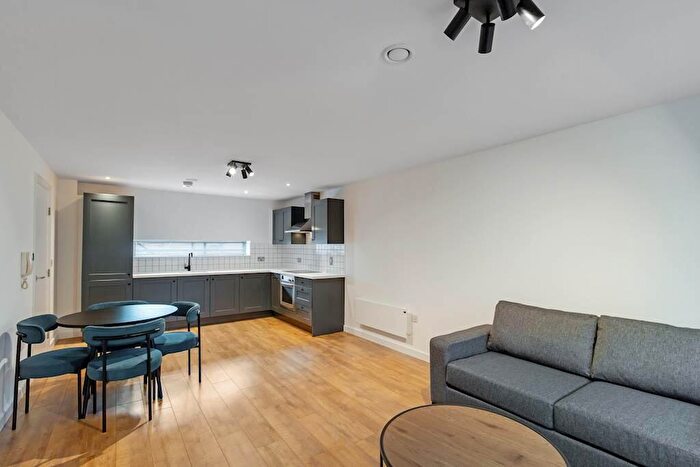 2 Bedroom Apartment To Rent In East Street, Leeds, West Yorkshire, LS9