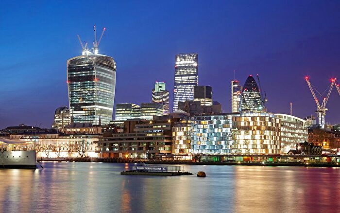 Studio To Rent In Three Quays Apartments, Tower Hill, London, EC3R