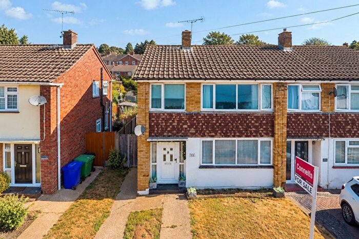 3 Bedroom Semi-Detached House For Sale In West Ridge, Sittingbourne, ME10