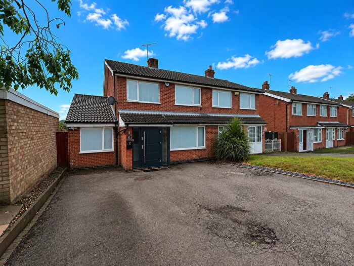 3 Bedroom Semi-Detached House For Sale In Tamar Road, Oadby, LE2