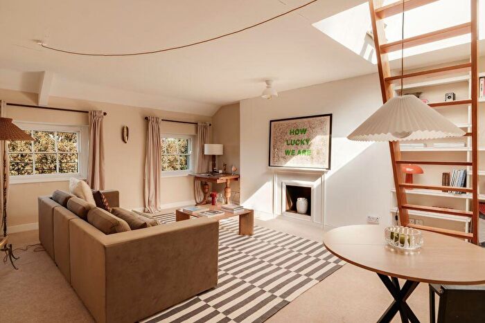 2 Bedroom Apartment For Sale In Vyvyan Terrace | Clifton, BS8