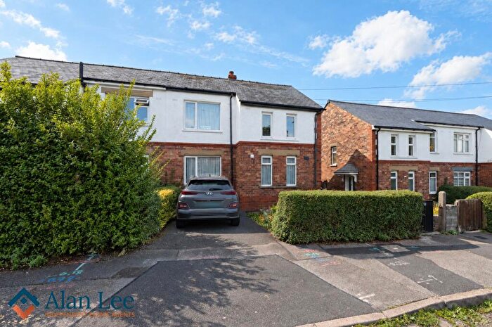 3 Bedroom Semi-Detached House For Sale In Cranford Avenue, Macclesfield, SK11