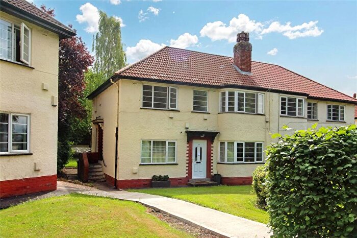 2 Bedroom Flat To Rent In Sandringham Way, Leeds, West Yorkshire, LS17