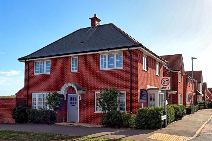 4 Bedroom Detached House For Sale In Willow Gardens, Feering, Colchester, CO5