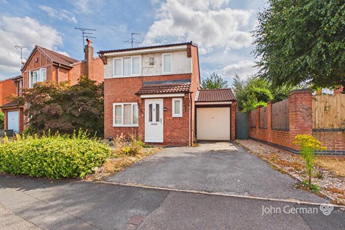 3 Bedroom Detached House For Sale In Ampleforth Drive, Stafford, ST17