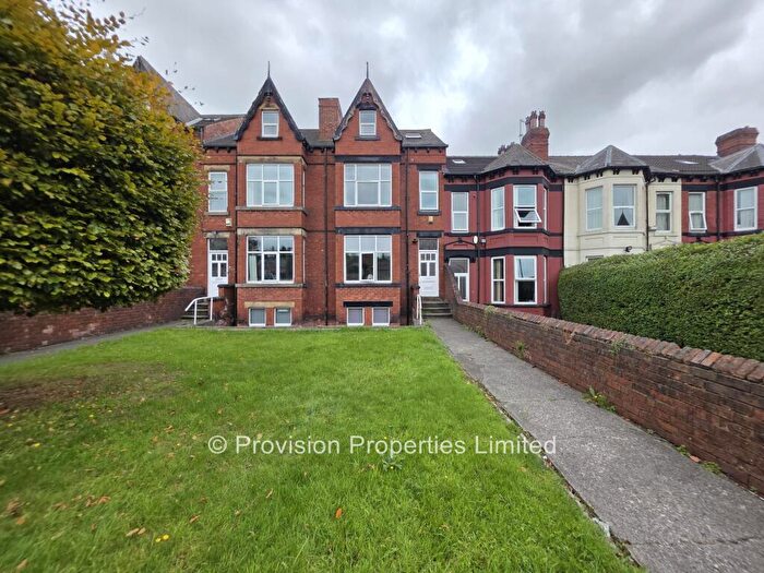 8 Bedroom Terraced House To Rent In Brudenell Road, Hyde Park, Leeds, LS6