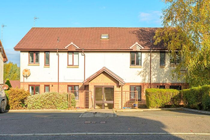 2 Bedroom Flat For Sale In Eastcroft Drive, Polmont, FK2