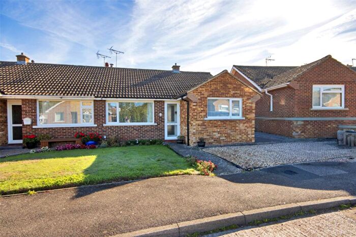 2 Bedroom Bungalow For Sale In Oxenden Crescent, Wingham, CT3