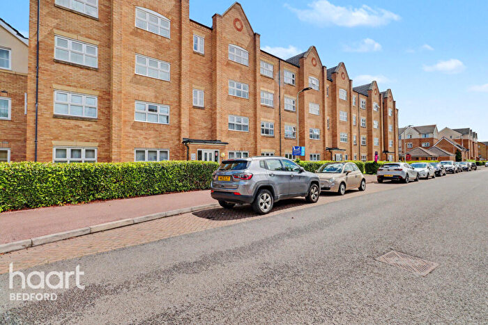 1 Bedroom Flat For Sale In Crowe Road, Bedford, MK40