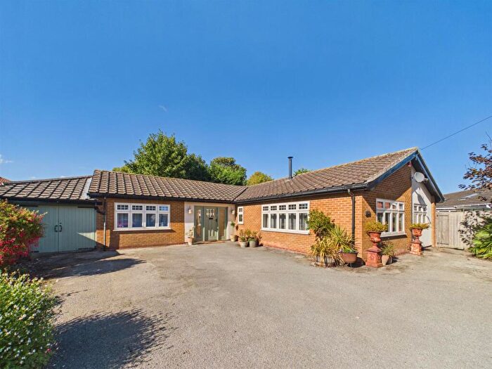 4 Bedroom Detached Bungalow For Sale In Parklands, Mumby, Alford, LN13