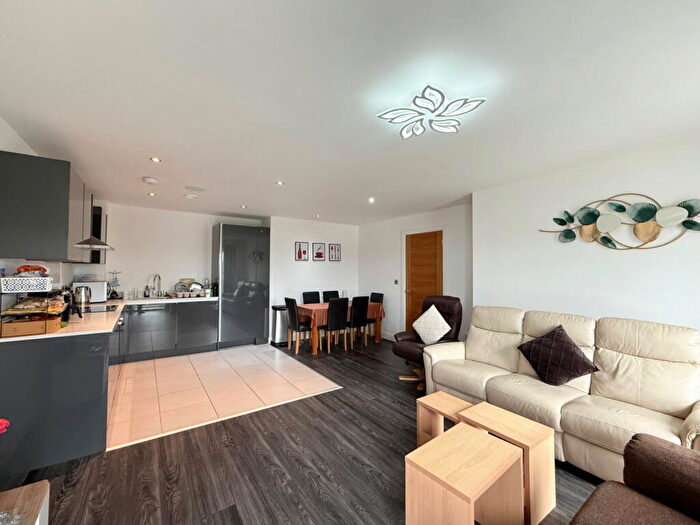 2 Bedroom Apartment For Sale In Oakview, Richard Lewis Way, Shirley, West Midlands, B90