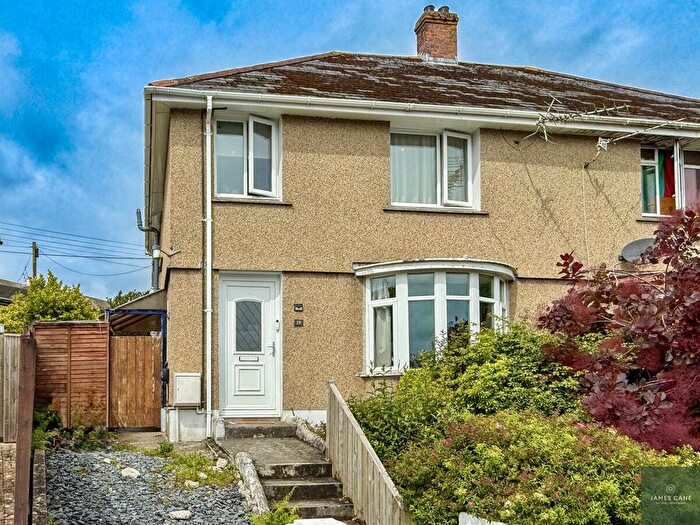4 Bedroom Semi-Detached House For Sale In Redannick Crescent, Truro, TR1