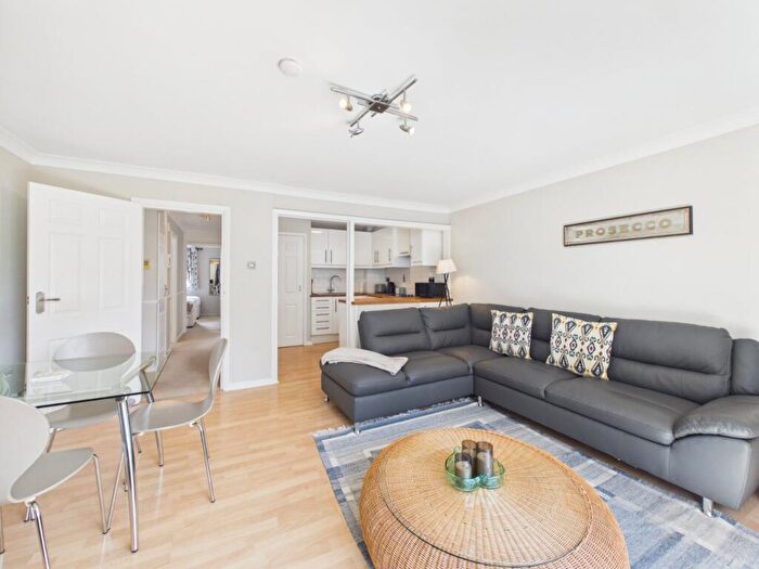 2 Bedroom Apartment To Rent In Osborne Road, Windsor, Berkshire, SL4