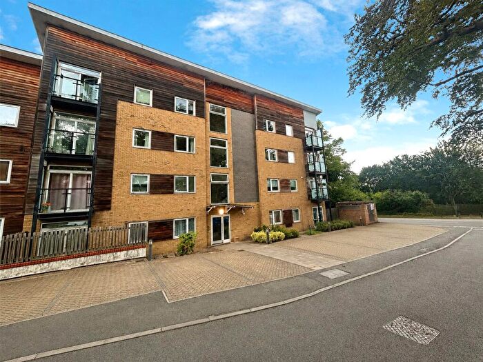 3 Bedroom Flat For Sale In Brunell Close, Maidstone, Kent, ME16
