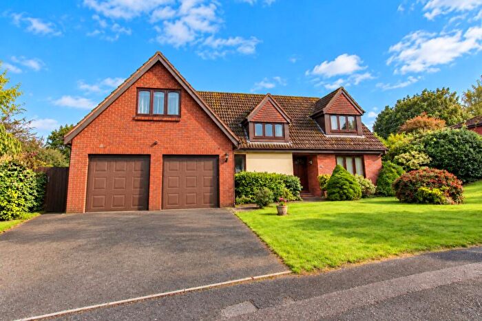 4 Bedroom Detached House For Sale In Eastfield, West Hill, EX11