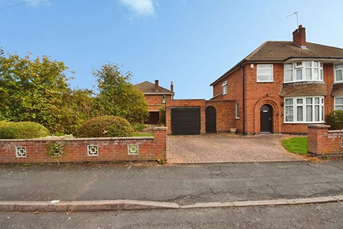 3 Bedroom Semi-Detached House For Sale In Hawthorn Avenue, Leicester, Leicestershire, LE4