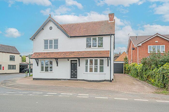 4 Bedroom Detached House For Sale In Kelsey Lane, Balsall Common, CV7