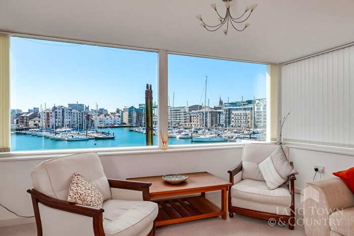2 Bedroom Flat For Sale In East Quay House, Sutton Harbour, Plymouth, PL4