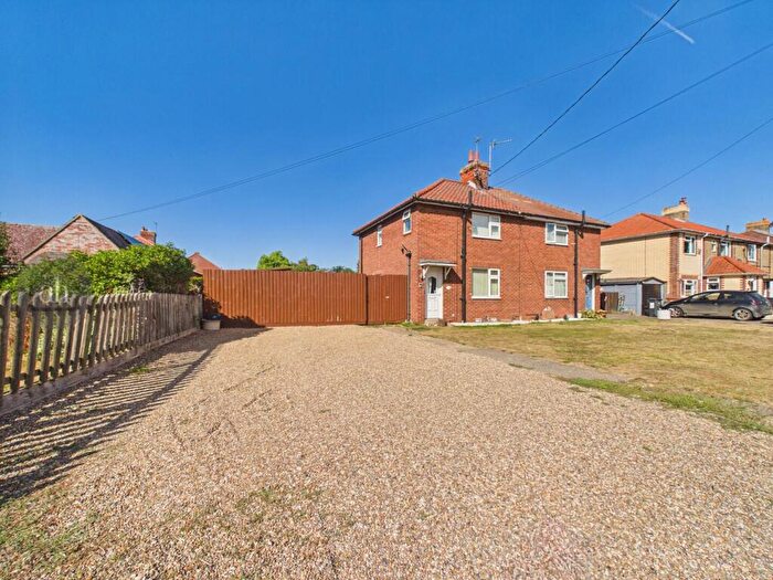 3 Bedroom Semi-Detached House For Sale In Wetherden Road, Elmswell, IP30