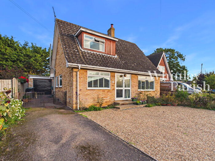 3 Bedroom Chalet For Sale In Lime Close, Harleston, IP20