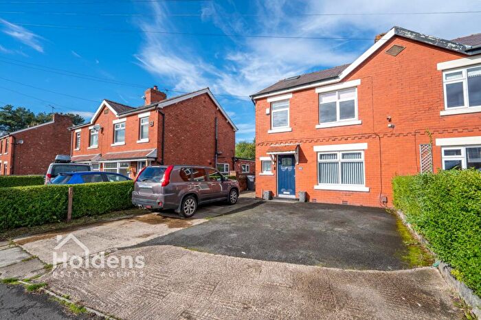 4 Bedroom Semi-Detached House For Sale In Brownedge Road, Bamber Bridge, PR5