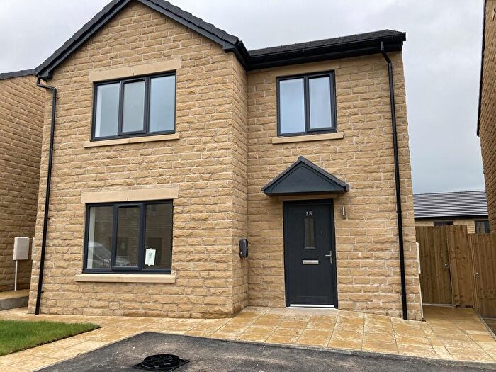 4 Bedroom Detached House To Rent In Acorn Rise, Linthwaite, Huddersfield, HD7
