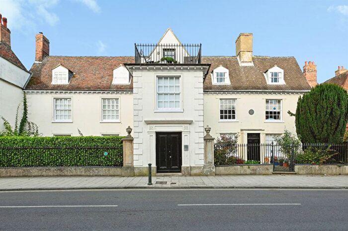 2 Bedroom Flat For Sale In Old School Court, King's Lynn, PE30