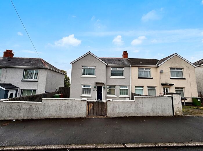 3 Bedroom Semi-Detached House For Sale In Coed-Y-Moeth Road, Aberbargoed, Bargoed, CF81