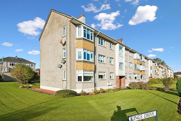 2 Bedroom Flat For Sale In Castle Court, Kings Drive, Newton Mearns, Glasgow, East Renfrewshire, G77