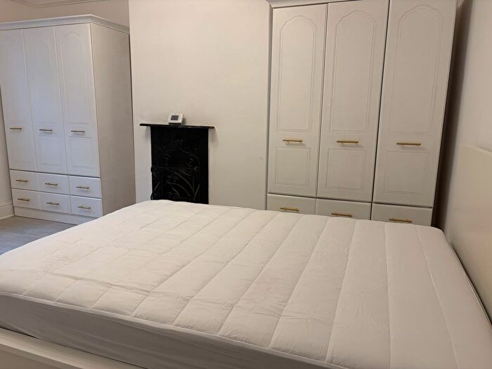 1 Bedroom Flat To Rent In Ecclesall Road, Sheffield, S11