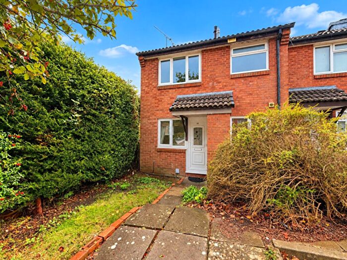1 Bedroom End Of Terrace House For Sale In Frampton Close, Swindon, Wiltshire, SN5